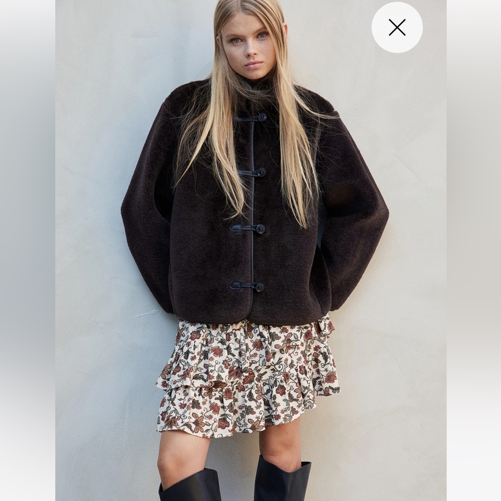 H&M Fluffy jacket Dark Brown size small NEW